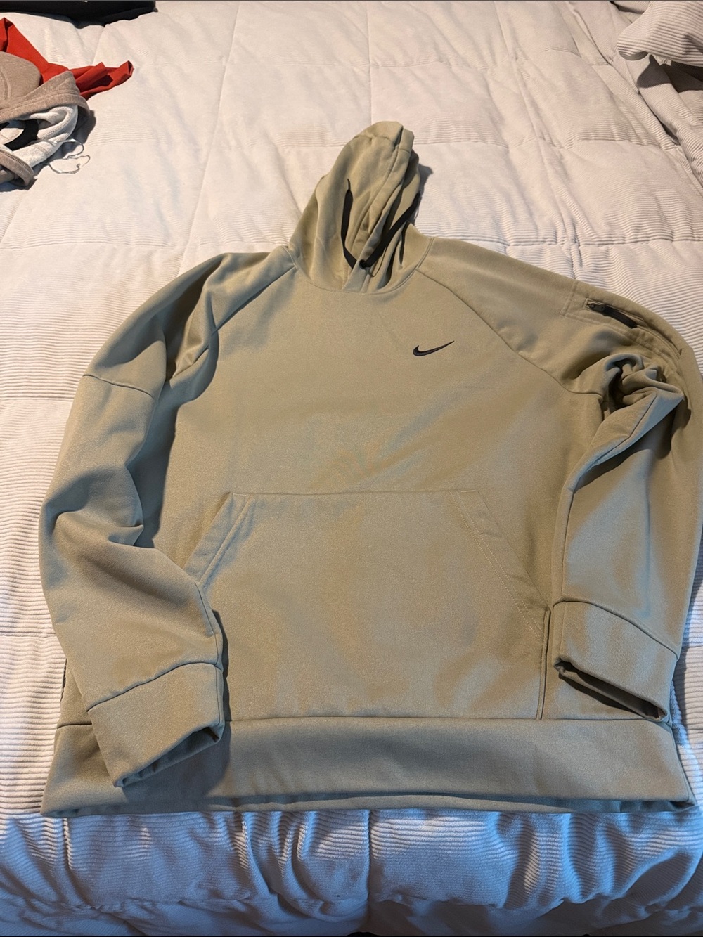 Nike Men’s Olive Green Performance Pullover Hoodie